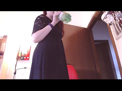 ❤️ Pokorna sužnja, ki obožuje umazane in sočne spodnjice, je po ogledu tega videa prisiljena masturbirati! ❌ Kvalitetni seks pri nas ☑