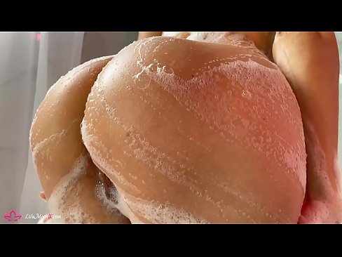 ❤️ Brunetka masturbira pičko z vibratorjem do intenzivnega orgazma pod tušem ❌ Kvalitetni seks pri nas ☑